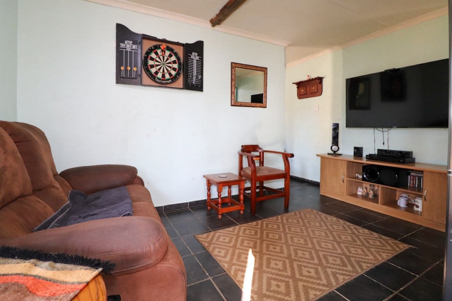 4 Bedroom Property for Sale in La Hoff North West
